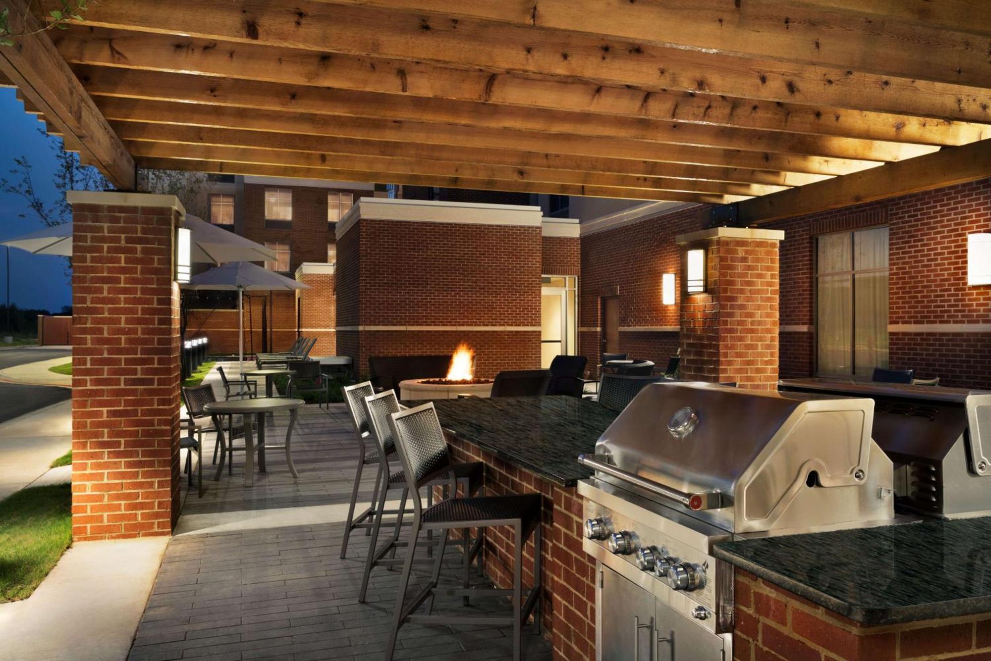 Homewood Suites By Hilton Memphis - Саутхейвън Екстериор снимка